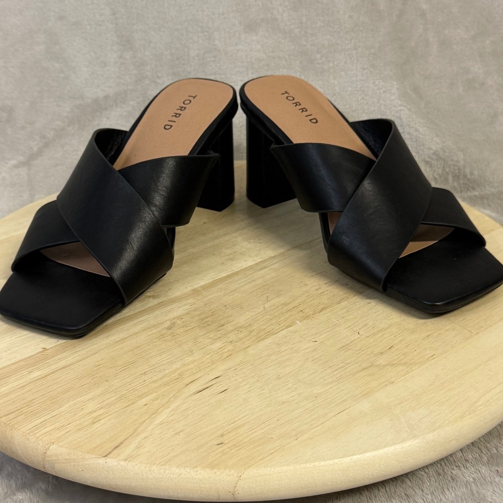 Torrid Black Crisscross Block Heel Mules Square Toe Sandals 7.5WW 43495484 - Picture 11 of 16